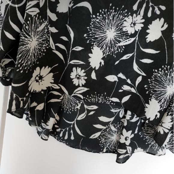 Vince Camuto Black and White Floral Print Cold-Shoulder Top Blouse Size XL - Picture 10 of 15